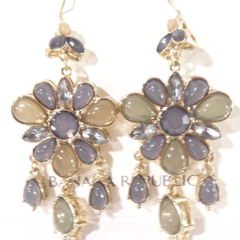 Banana Republic Nudes Cabochon Crystal Flower Drop Earrings NWT 48 - Picture 3 of 8